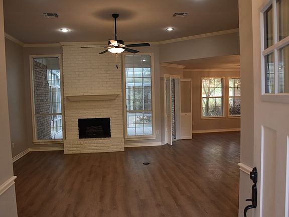 2nd image of 110 Brookhaven Dr