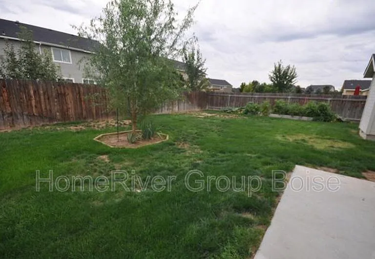 3872 N Weston Ave — Photo 9
