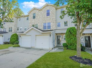 72 Sandhill Rd, Jamesburg, NJ 08831