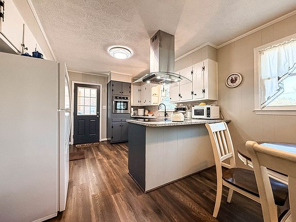 5th image of 1246 River Rd