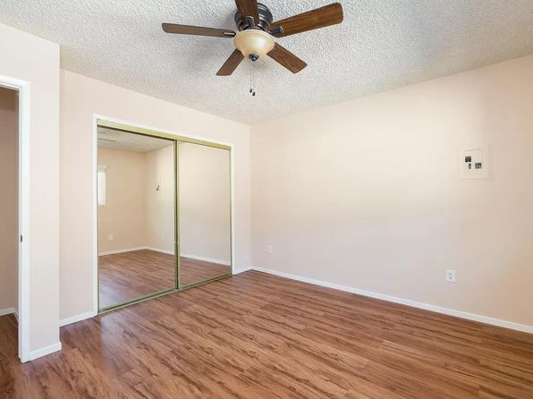 2302 Aviation Blvd APT B