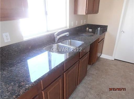 2nd image of 4610 Little Finch Ln