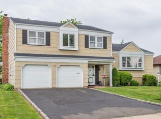 16 Trella Ter, Clifton, NJ 07013