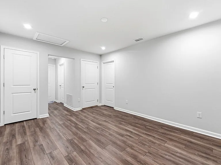 2587 Everglade Way — Photo 14