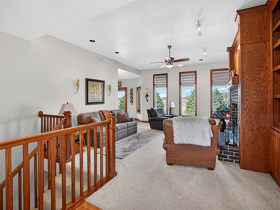 3rd image of 1002 SE 78th St