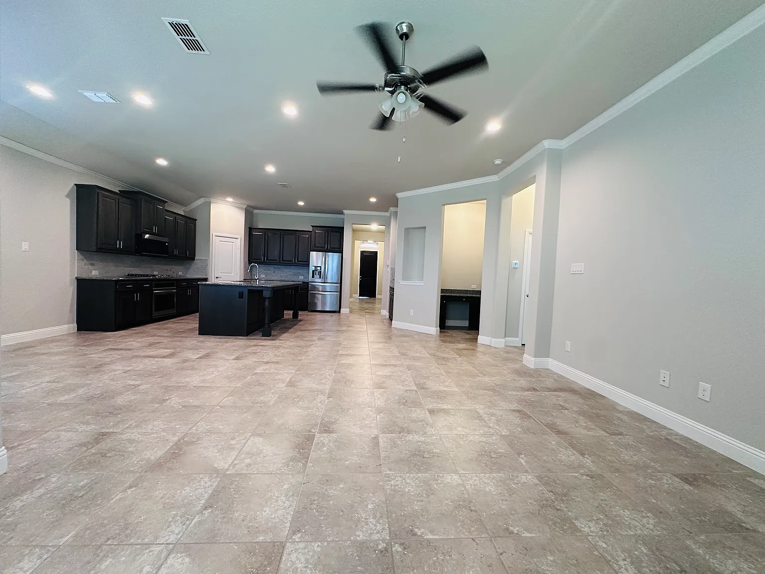7504 Longbow Ln — Photo 4