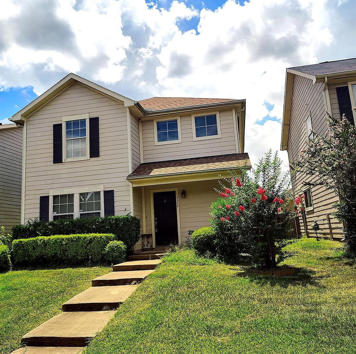 3 bed, 2.5 bath, 1620 sqft, $1,900 — Photo 1