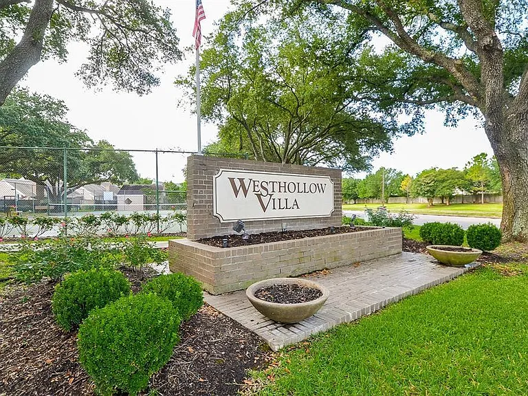 13859 Hollowgreen Dr — Photo 38