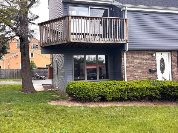 194 Charles St, Secaucus, NJ 07094