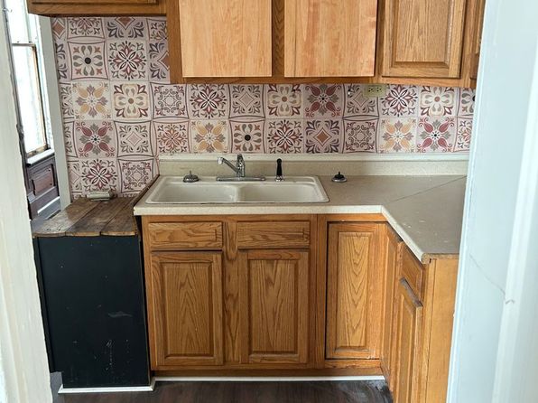 230 E Chestnut St #3