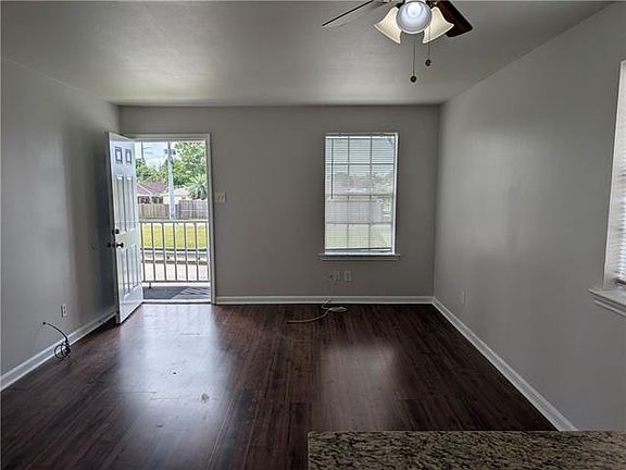 2nd image of 2129 Pasadena Ave APT C