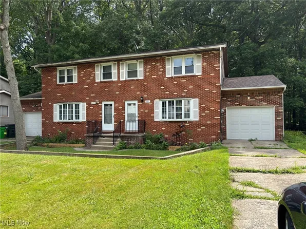 3351 & 3355 Hiwood Ave, Stow, OH 44224