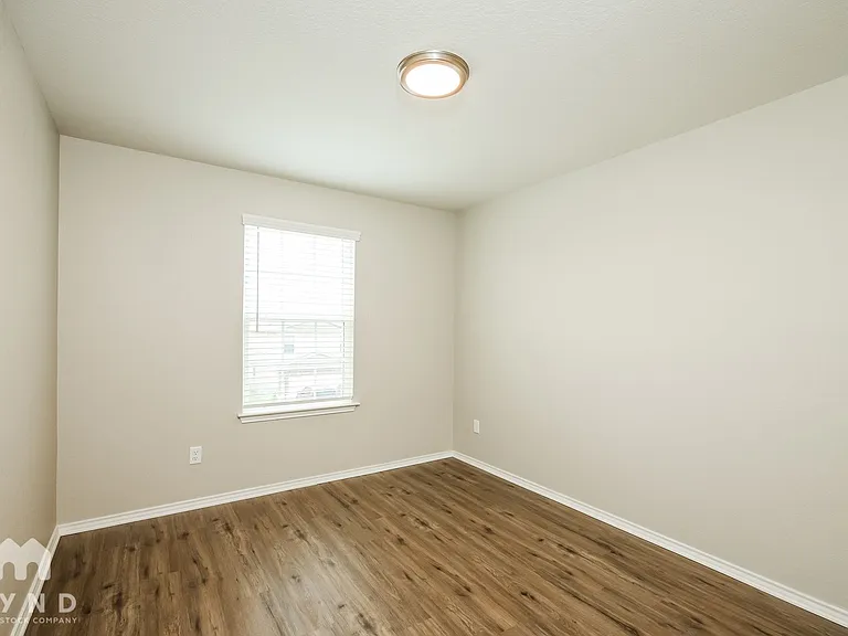 10327 Dunlap — Photo 11