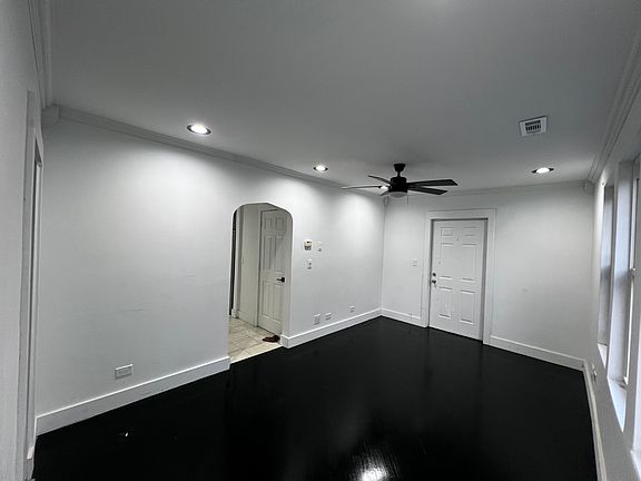 5th image of 5306 W Bloomingdale Ave Unit 2
