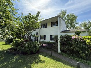 7 Bristol Ct, East Brunswick, NJ 08816