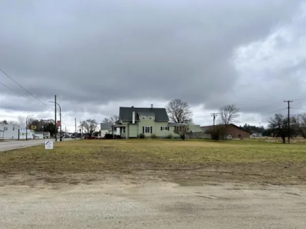 918 E Huron Ave, Bad Axe, MI 48413