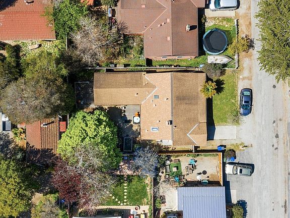 2nd image of 507 Altivo Ave