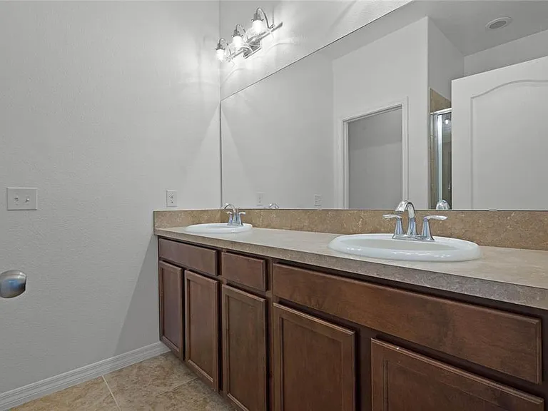 5440 New Independence Pkwy — Photo 19