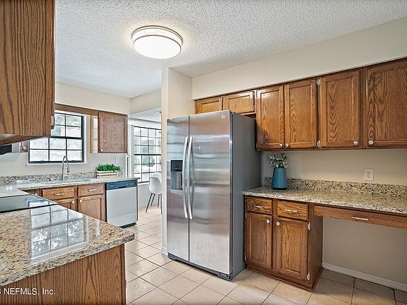3rd image of 959 SANDSTONE Drive