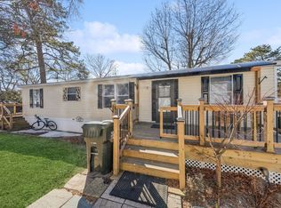 433 Mill Rd, Calverton, NY 11933