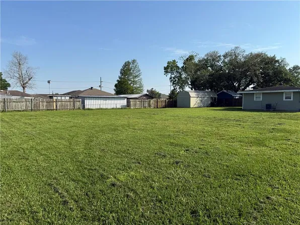 2421 Maureen Ln, Meraux, LA 70075