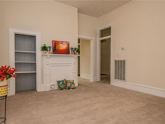 5th image of 108 Stanford St