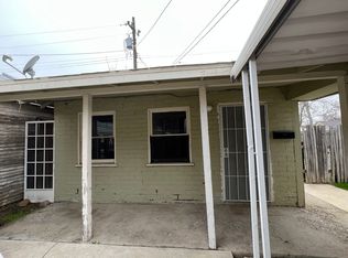 411 Ray St #B, Bakersfield, CA 93308