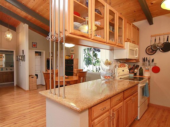 3rd image of 292 Anchor Ct