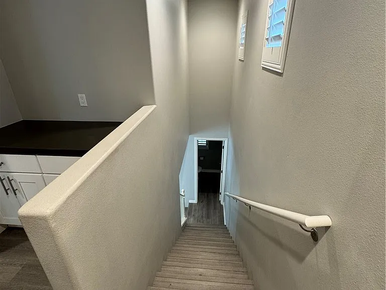 501 Villa Way — Photo 15