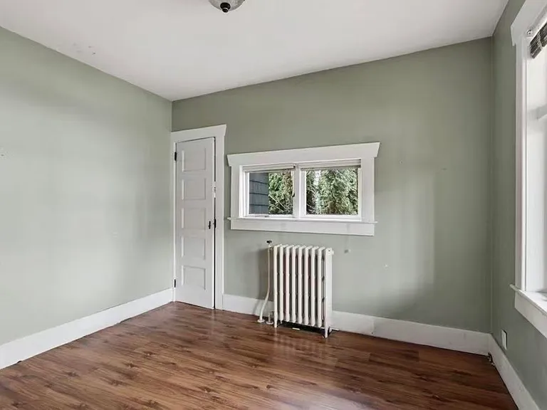 2300 Rindall Ave — Photo 10