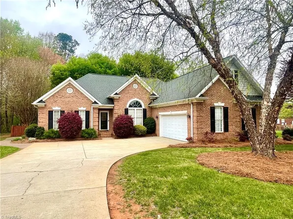 120 Serenity Pointe Dr, Kernersville, NC 27284