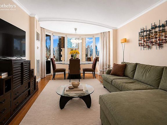 4th image of 44 W 62nd St APT 12F