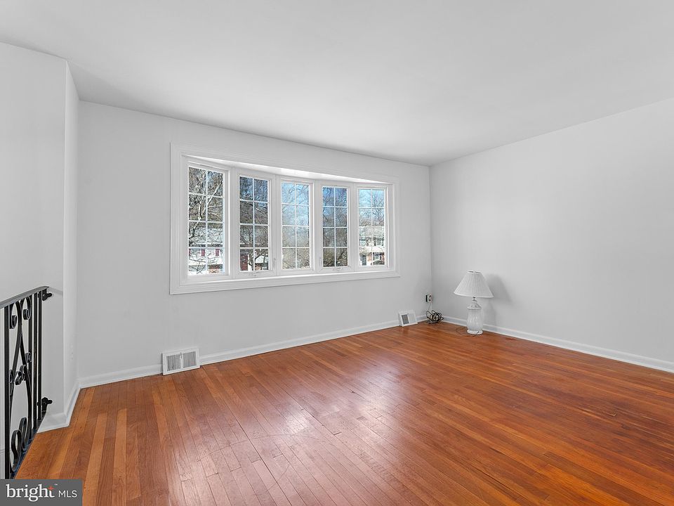 2437 Weir Rd, Aston, PA 19014 Zillow