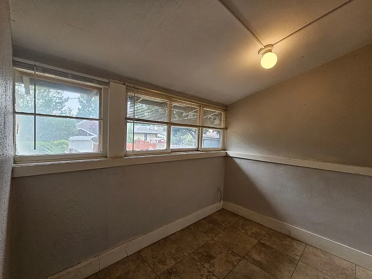 4288 N Hooker St #1 — Photo 6