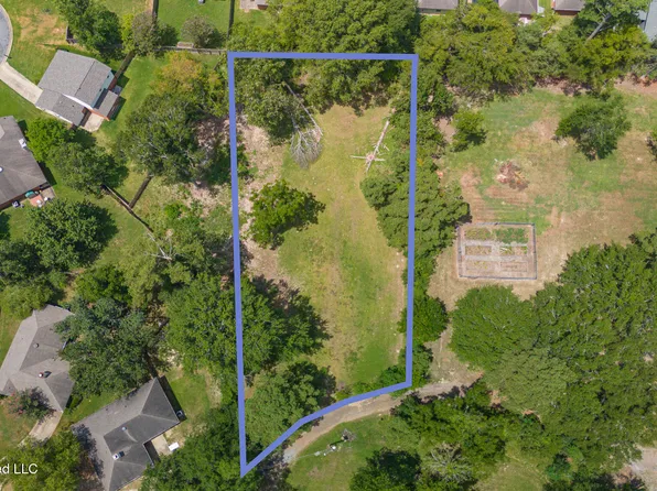 Woody Dr, Brandon, MS 39047