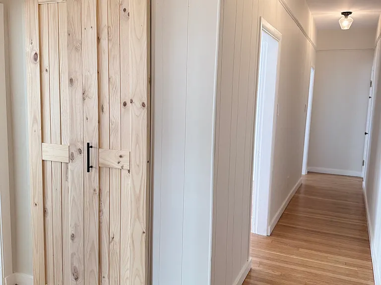 Entry / Hall