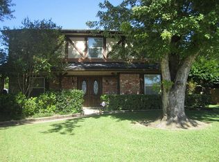 16106 San Rio Dr, Houston, TX 77083