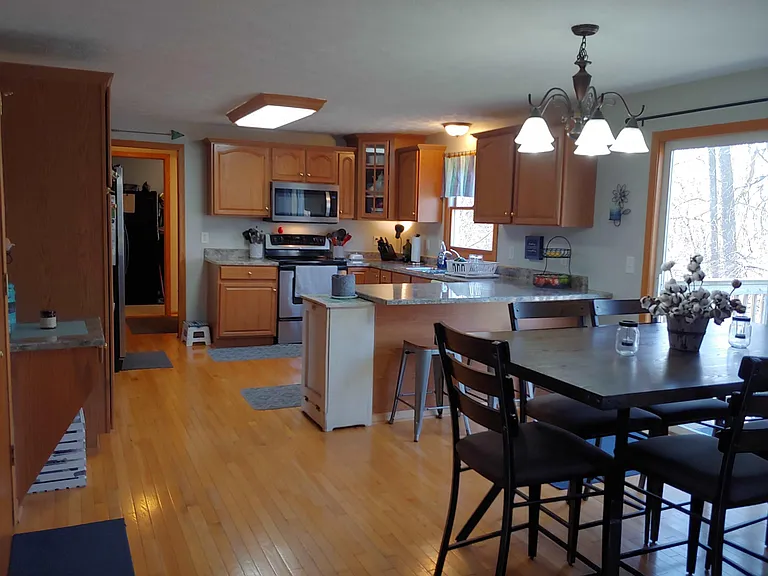 671 Alpha Rd — Photo 6