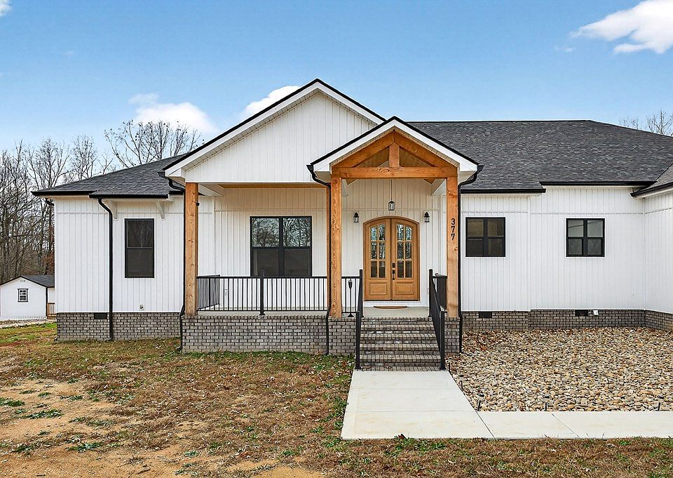 6th image of 377 Margot Dr