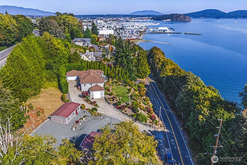 5th image of 3904 Fidalgo Bay Road