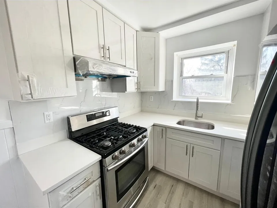2845 Wilkinson Ave #3