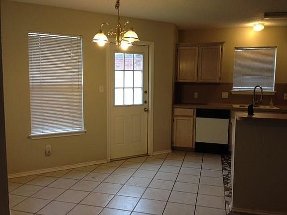 4th image of 7822 Wolf Dr
