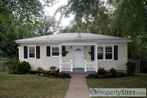 2nd image of 1620 McKinney Ave