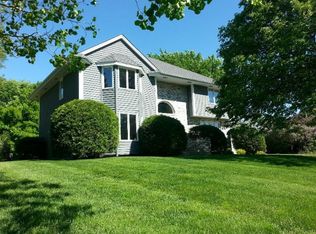 2750 Quaker Ln N, Plymouth, MN 55441