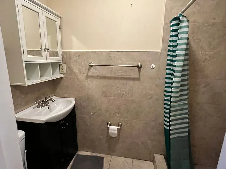 1824 W Diamond St — Photo 12
