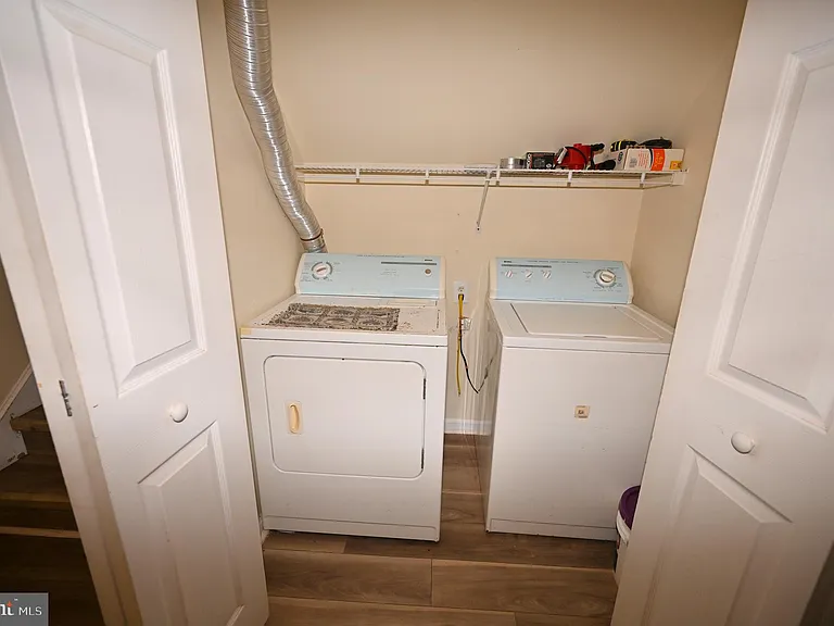9172 Granite Ct — Photo 45