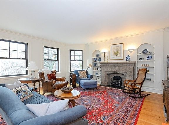 2nd image of 1909 W Farwell Ave #2