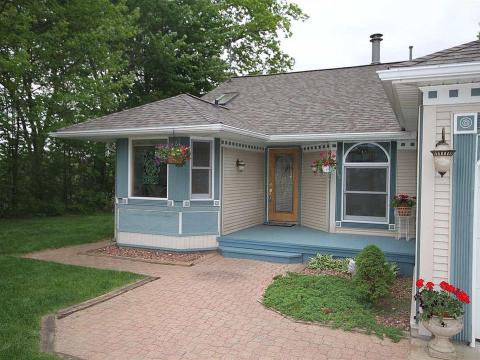 1st image of 10821 Woodbrook Dr