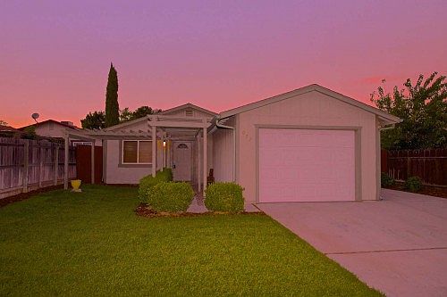 1st image of 677 Poquita Ln