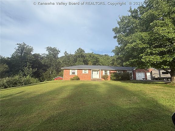 3rd image of 543 Ramage Hill Rd